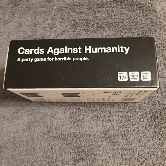 Cards Against Humanity - Picture 7 of 9